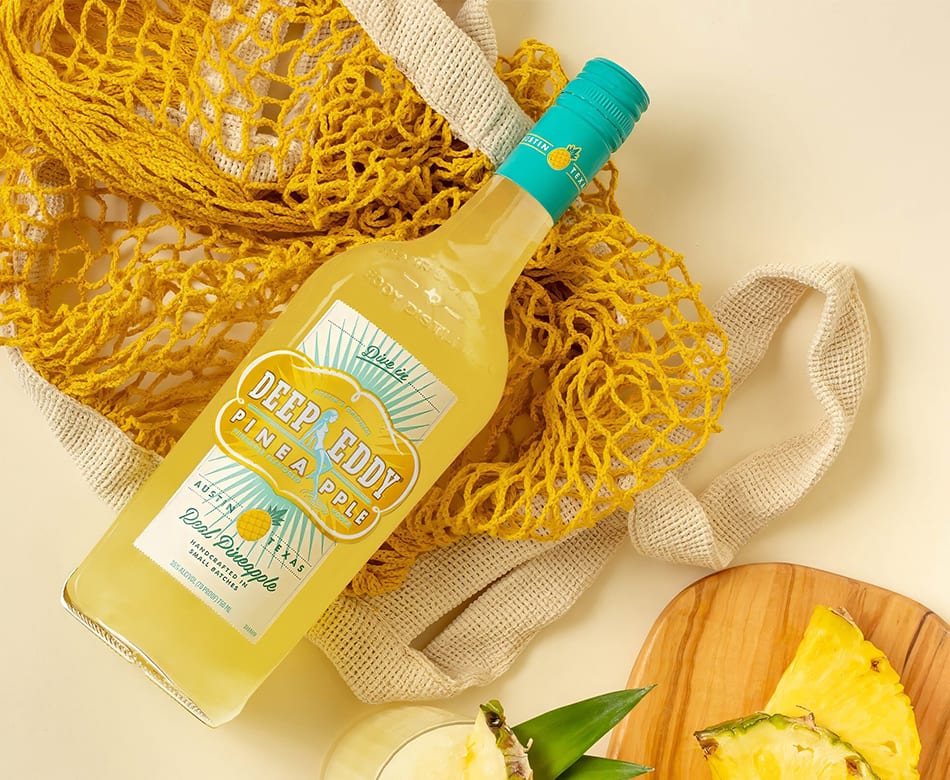 Alcoholic drink, Bottle, Food, Liquid, Liquor, Ingredient, Fruit