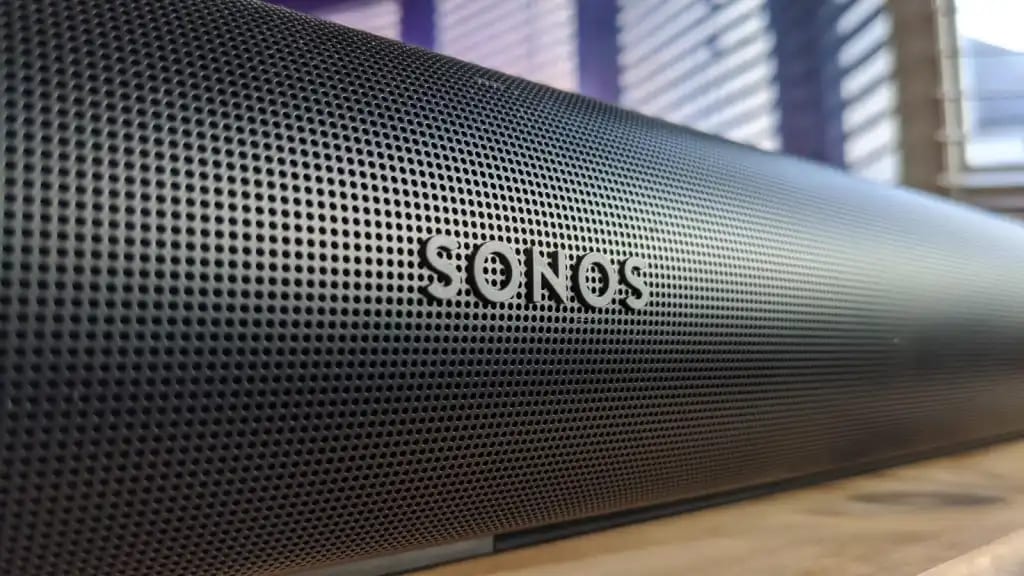 Automotive design, Audio equipment, Grille, Grey, Gadget, Mesh, Carbon