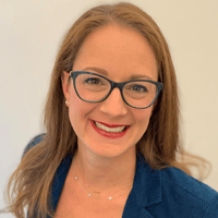 Vision care, Clothing, Forehead, Nose, Cheek, Glasses, Smile, Lip, Eyebrow, Eyewear