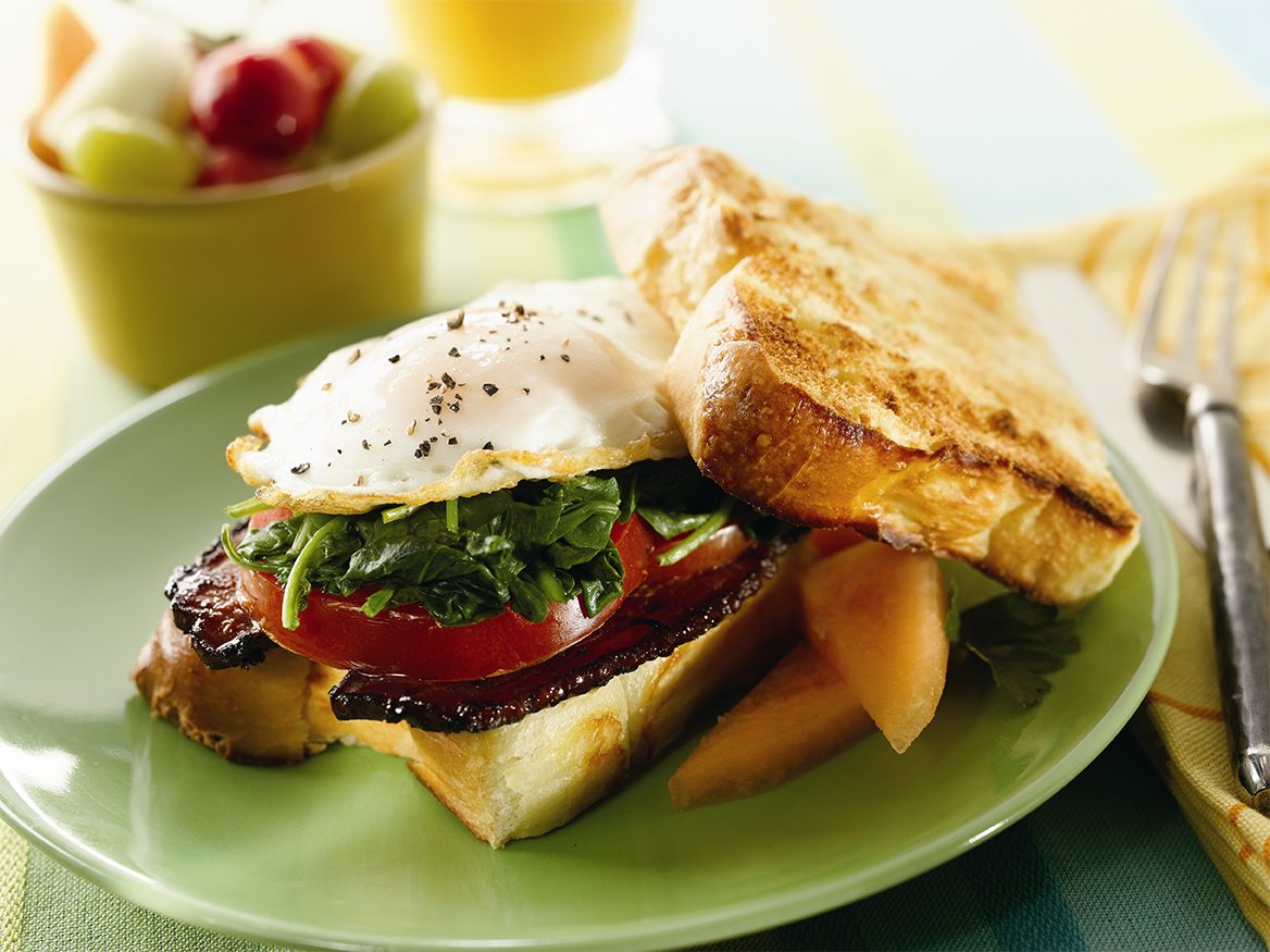 Leaf vegetable, Sliced bread, Fast food, Tableware, Ingredient, Breakfast, Produce