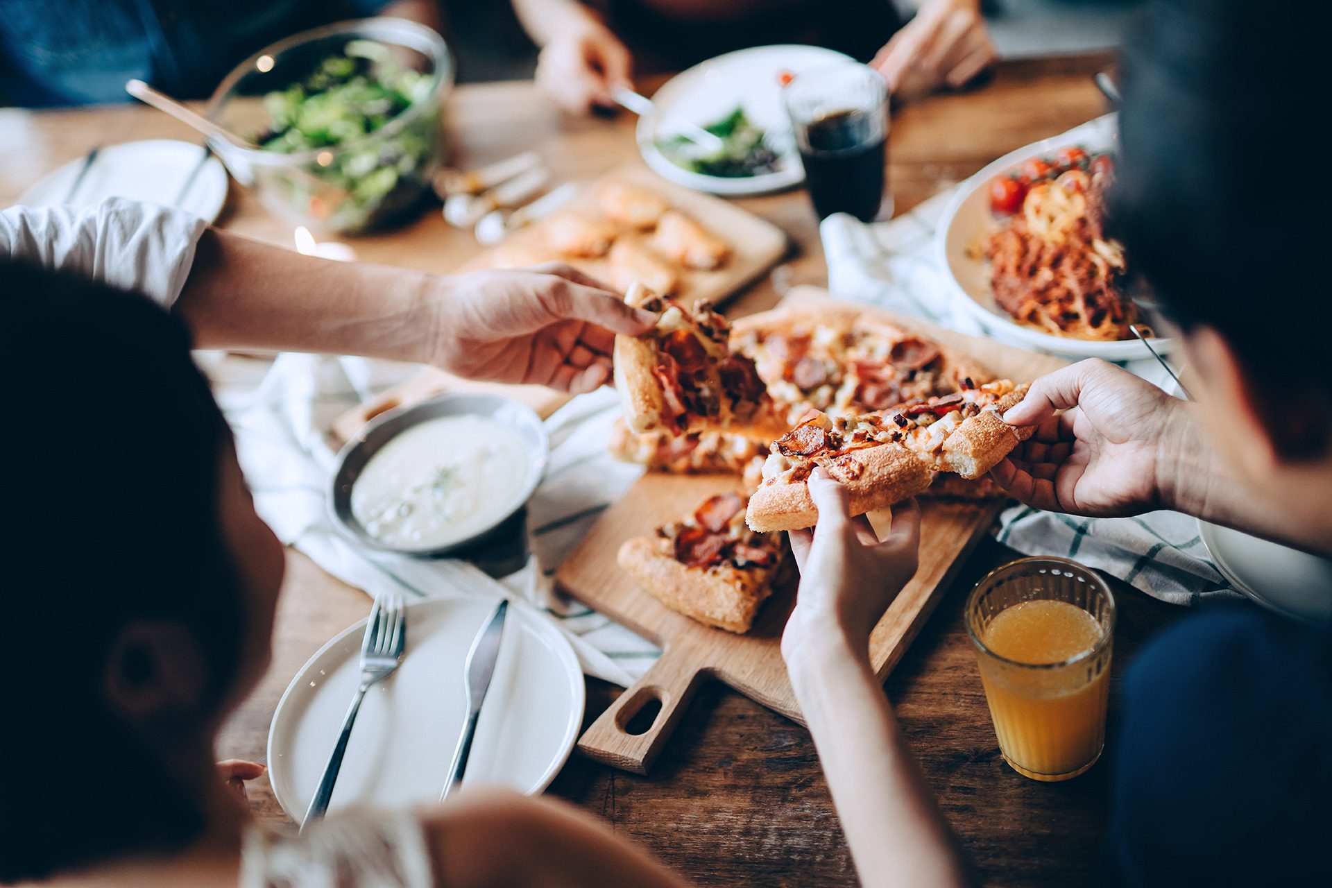 Fast food, Pizza, Tableware, Ingredient, Dishware, Cooking, Plate