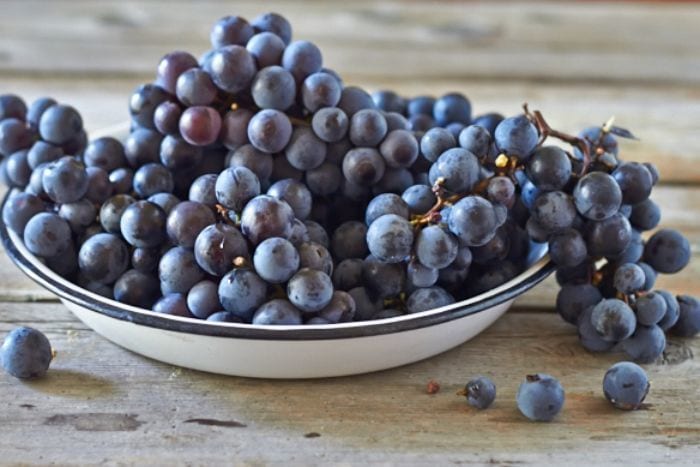 Natural foods, Food, Tableware, Plant, Fruit, Dishware, Ingredient