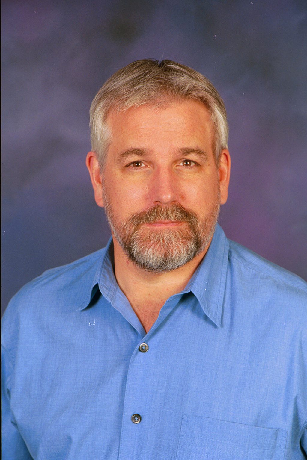 Dress shirt, Facial hair, Forehead, Chin, Beard, Jaw, Neck, Iris, Collar