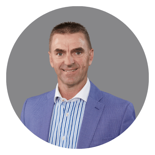 Dress shirt, Forehead, Smile, Sleeve, Gesture, Collar