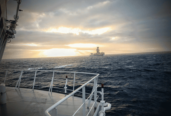 Naval architecture, Cloud, Water, Sky, Boat, Watercraft