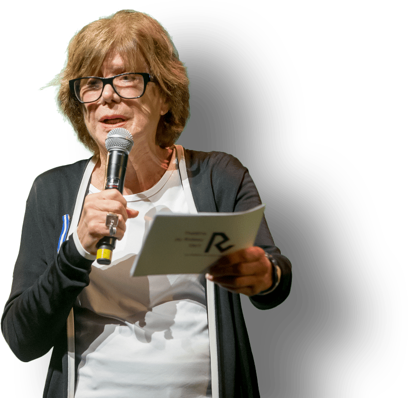 Vision care, Audio equipment, Glasses, Microphone, Hand, Outerwear, Arm, Shoulder, Sleeve, Gesture