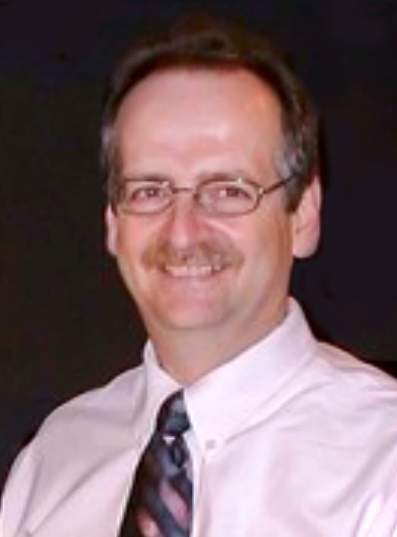 Dennis Quinn Headshot