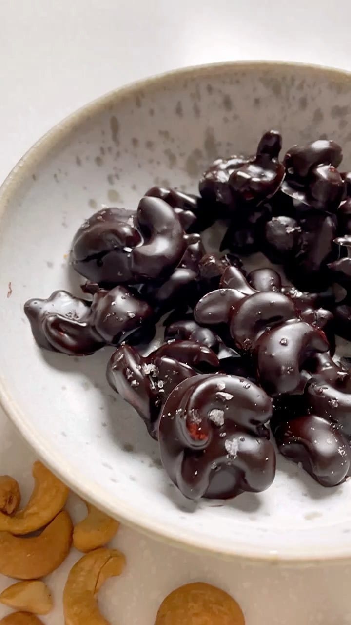Natural foods, Food, Tableware, Ingredient, Dishware, Recipe, Cuisine, Dish, Serveware