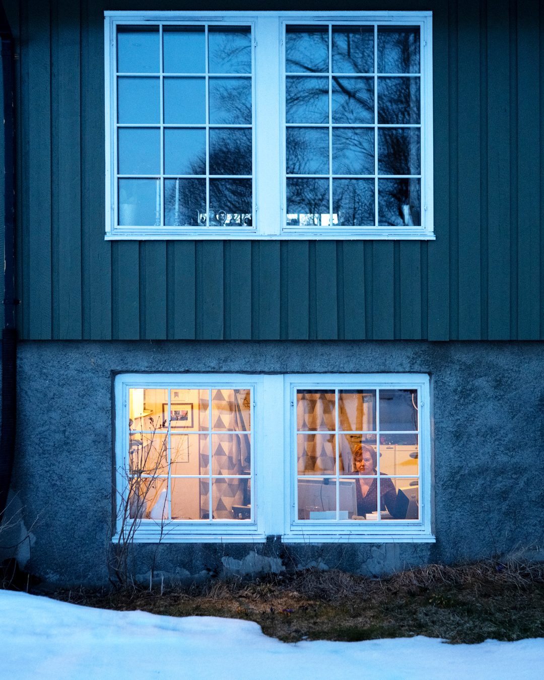 Window, Blue, Light, Fixture, Azure, Rectangle, Lighting, Architecture, Snow, Building