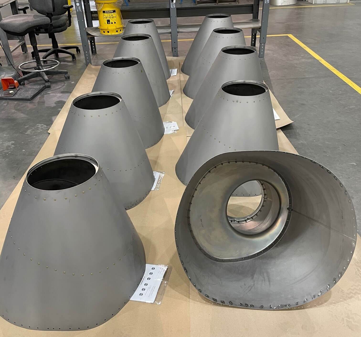 Automotive tire, Motor vehicle, Synthetic rubber, Wheel, Light, Tread