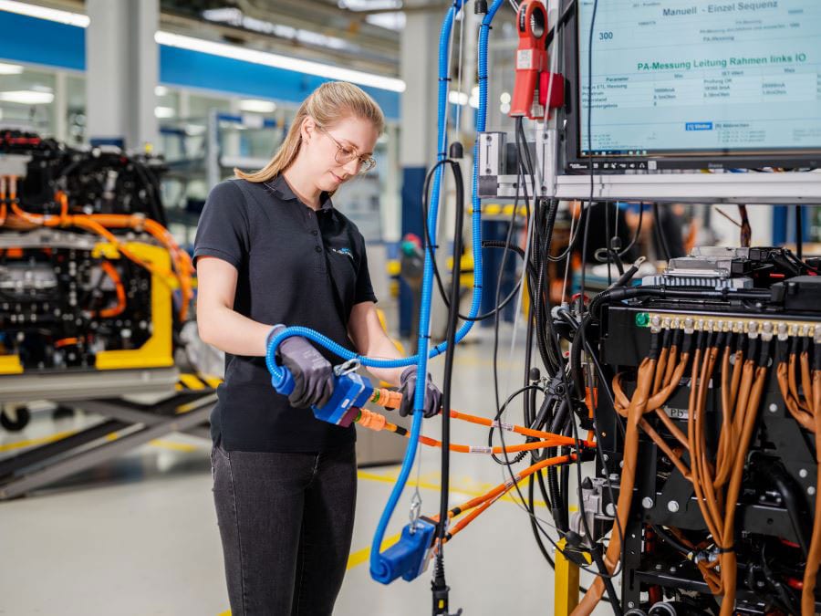 Electrical wiring, Electronic engineering, Electrician, Workwear