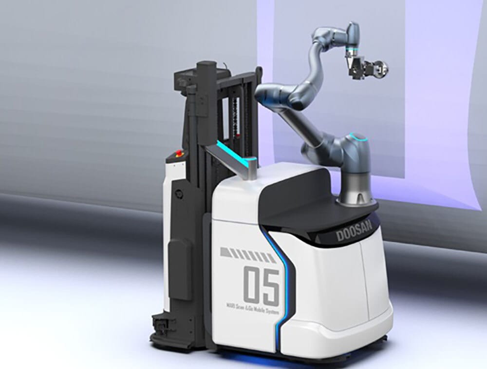 DOOSAN mobile robot with a robotic arm and a forklift mast.