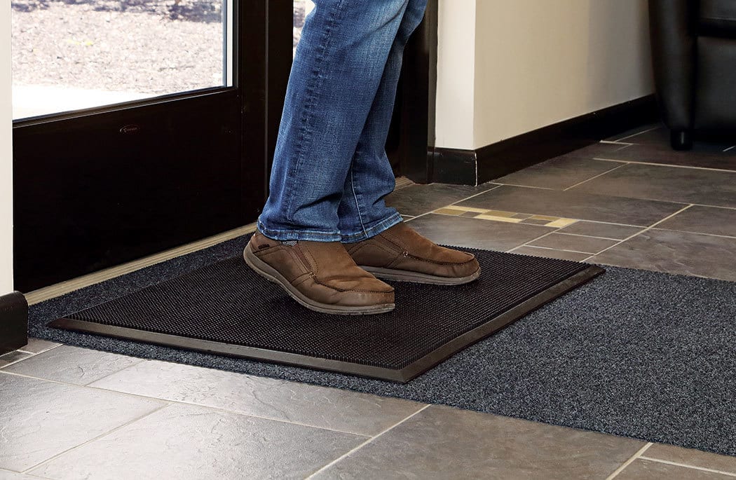 Human body, Road surface, Street fashion, Jeans, Leg, Wood, Grey, Thigh, Floor, Flooring