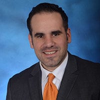 Forehead, Smile, Chin, Gesture, Tie, Collar