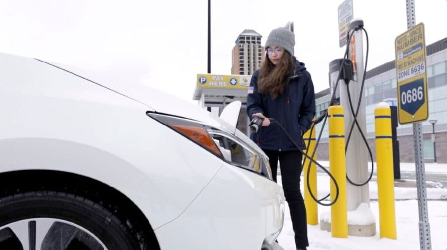 Automotive Wheel System, Motor vehicle, Car door, Filling station, Fuel, Gasoline, Hatchback