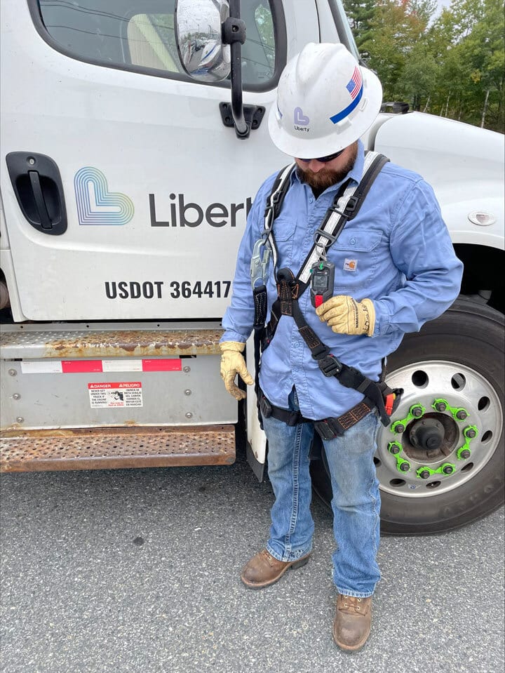 Personal protective equipment, Blue-collar worker, Hard hat, Workwear, Helmet