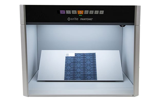 Judge LED light booth