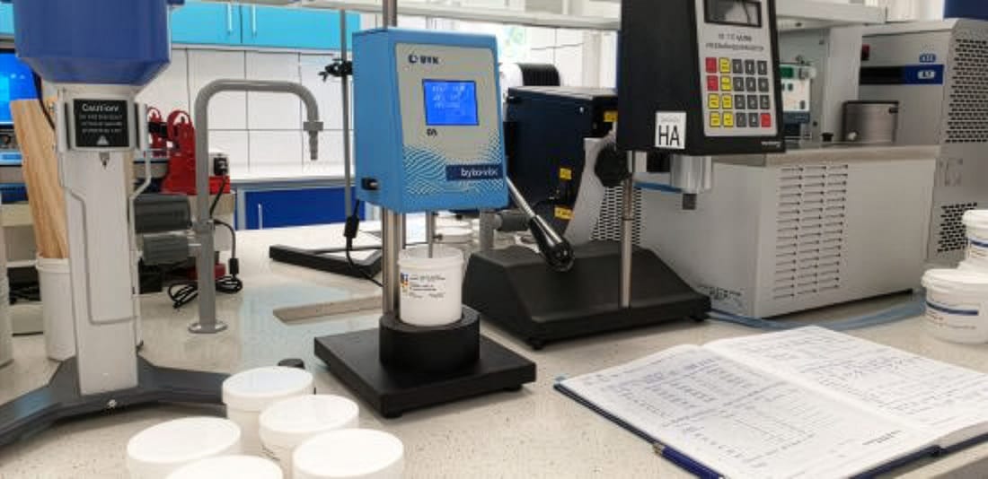 KU viscosity measurement using a Stormer viscometer.