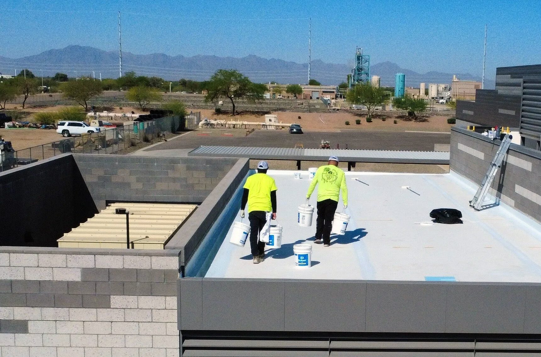 EnKoat’s IntelliKoatä thermal and weather barrier system