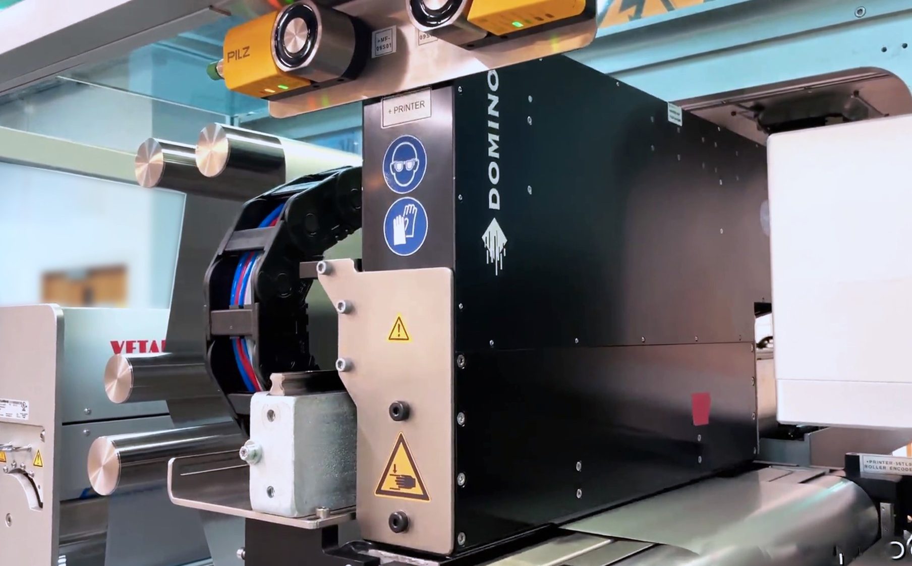 Domino&#x2019;s K600G, which allows for in-line digital printing