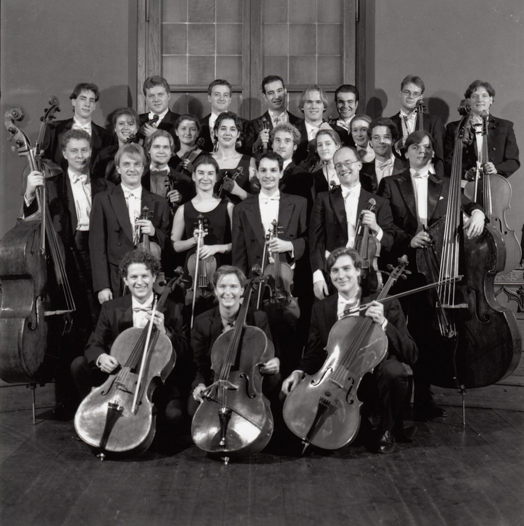 Musical instrument, Violin family, Band plays, Classical music, Fiddle, Musician, Entertainment