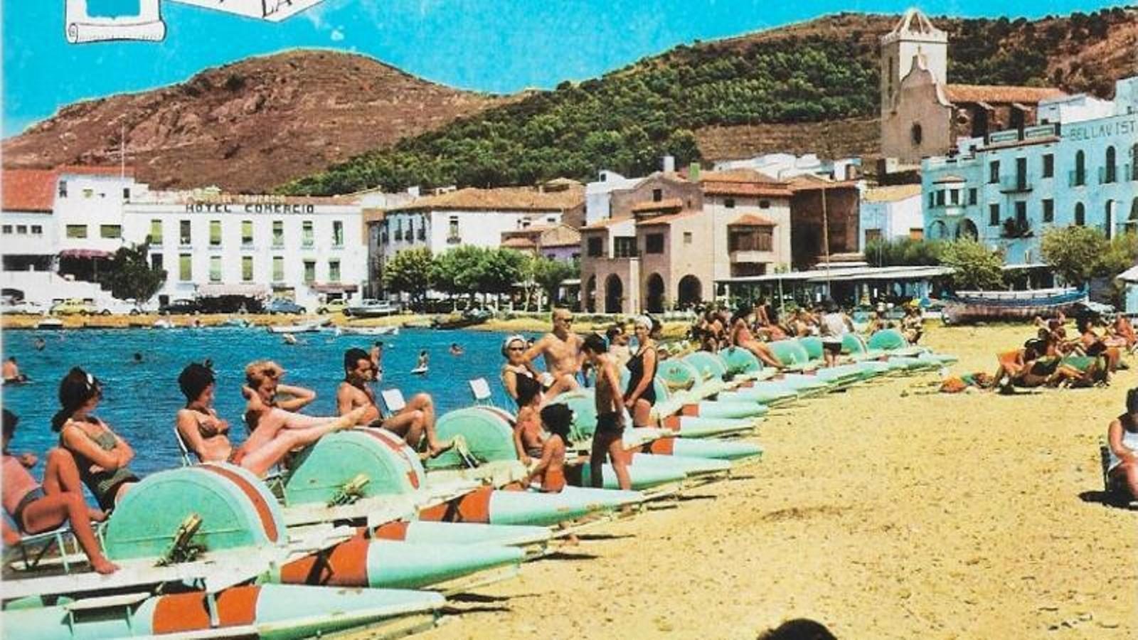 Boats and boating--Equipment and supplies, Mountain, Boat, Recreation, Vacation, Coast, Watercraft, Leisure, Sea