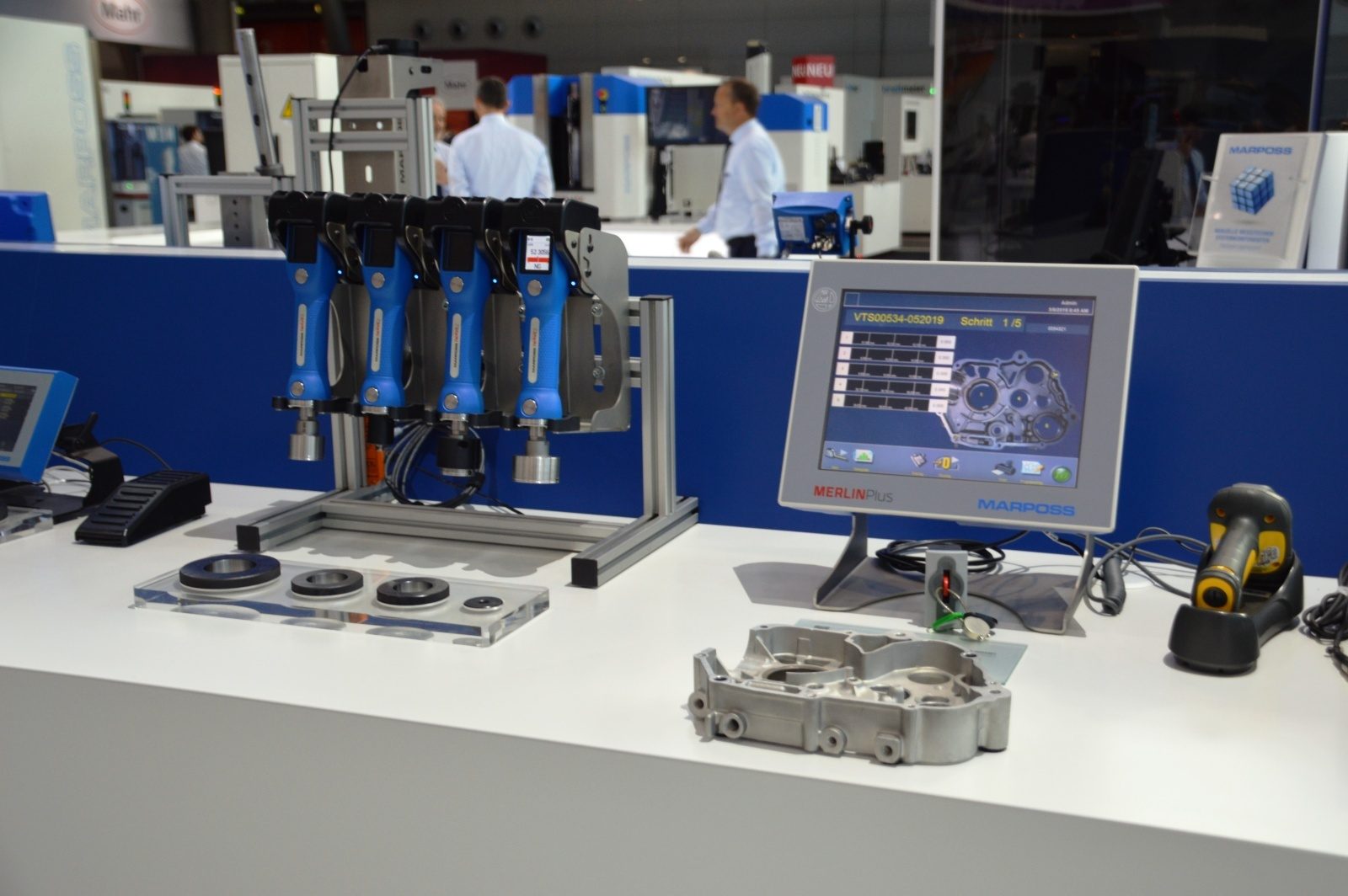 Marposs I-Wave2™ Merlin™ gage computer and guided sequence.