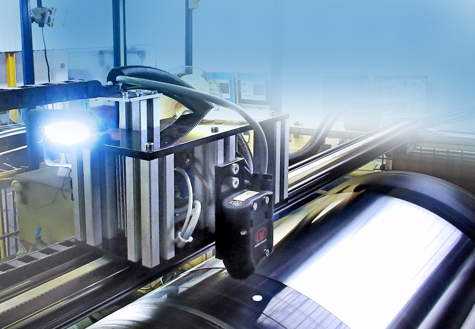 Measuring the zinc strip color in production