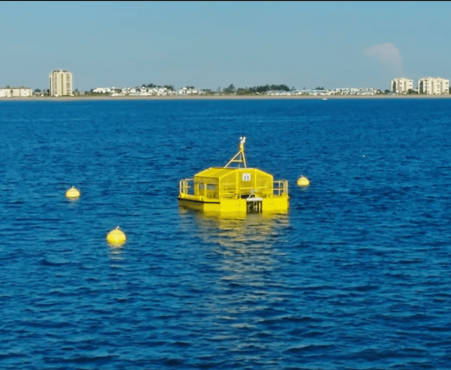 Water, Sky, Daytime, Building, Azure, House, Cloud, Horizon