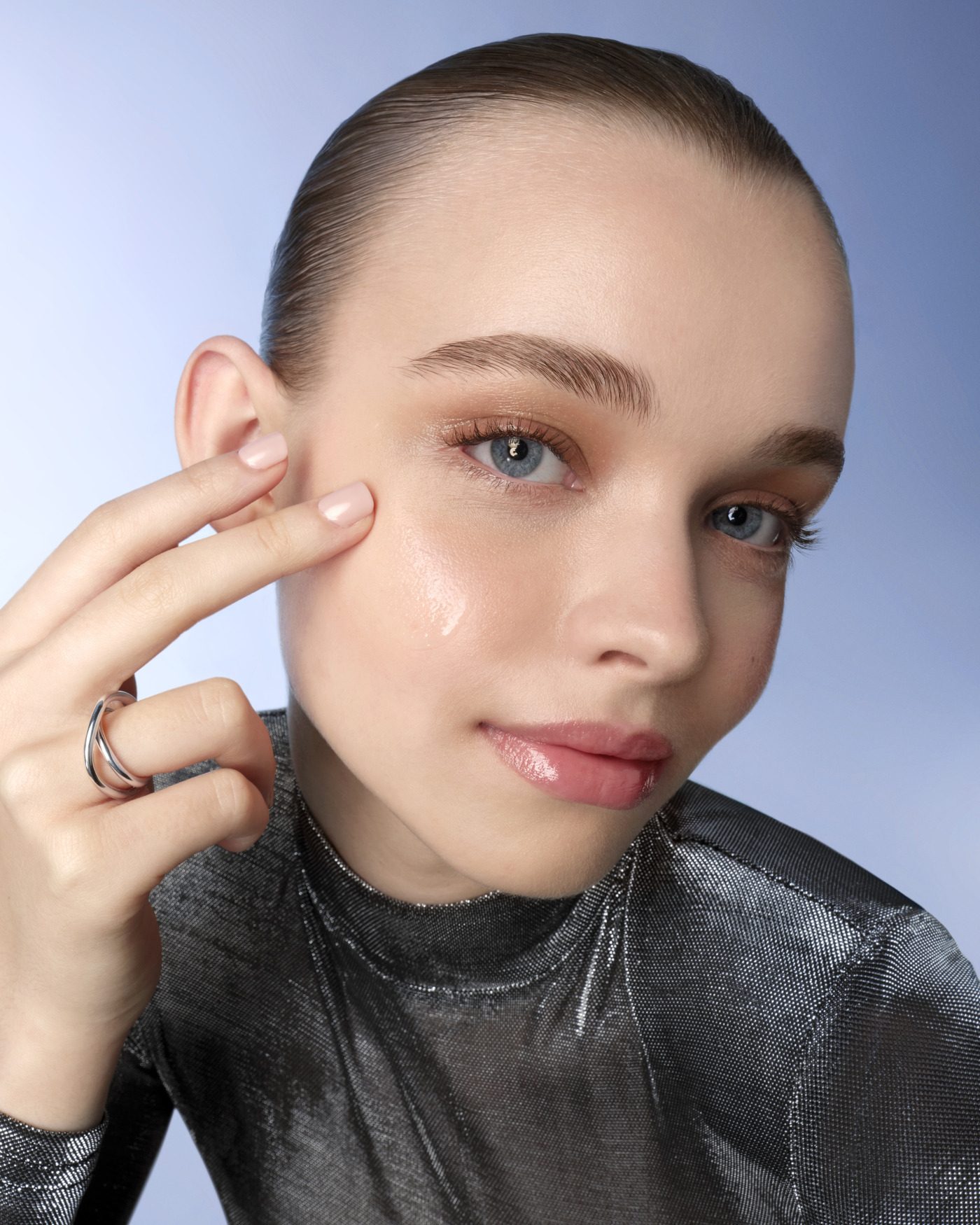 Facial expression, Fashion Model, Eyebrow, Lips, Skin, Eyelash, Beauty