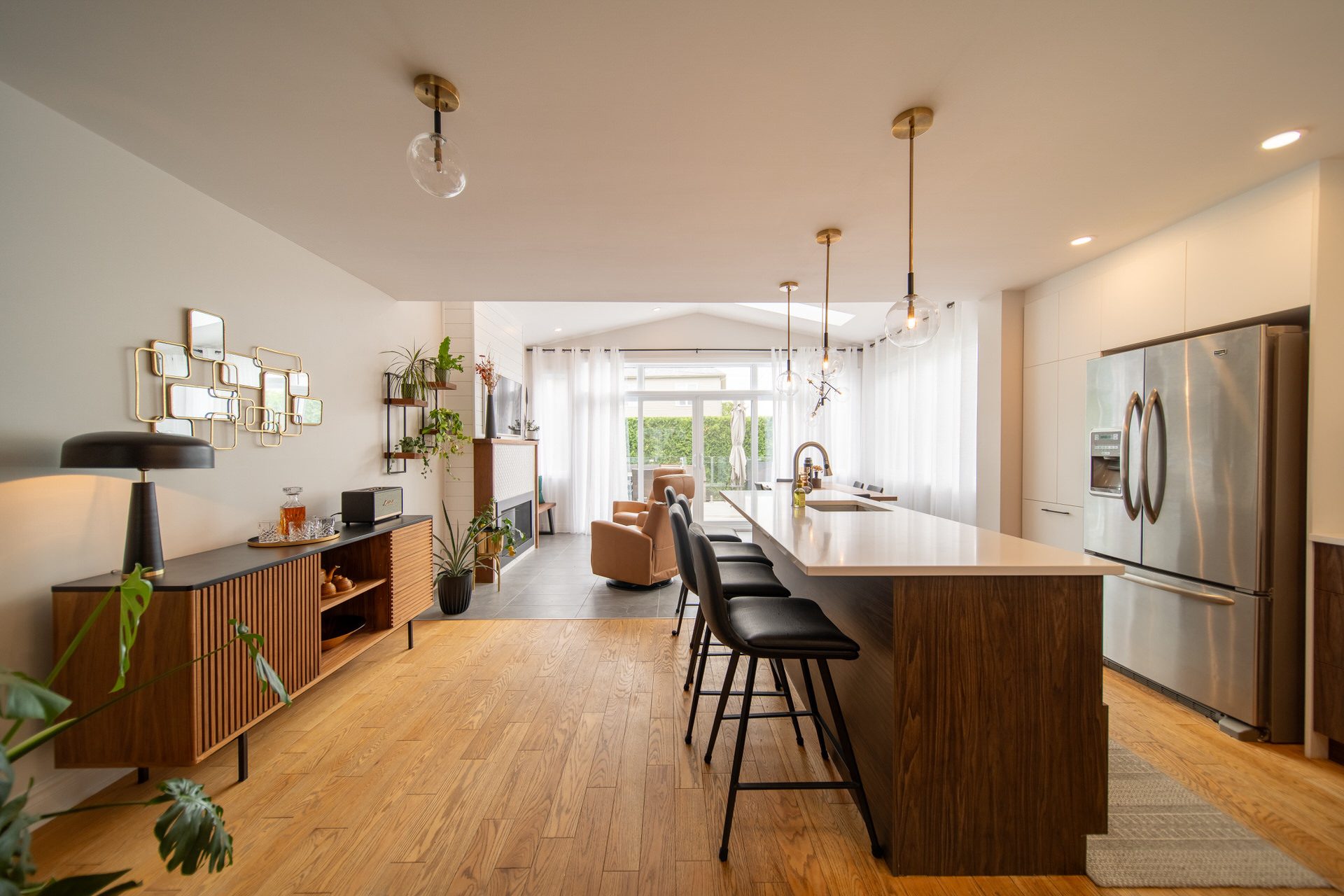 Interior design, Table, Furniture, Cabinetry, Plant, Wood, Chair, Countertop, Kitchen, Houseplant