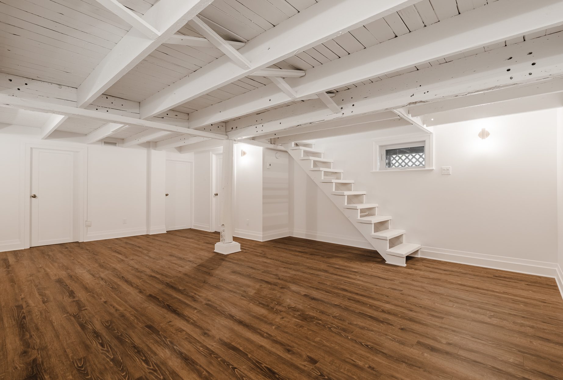 Wood stain, Laminate flooring, Building, Fixture, Window, Hall, Floor