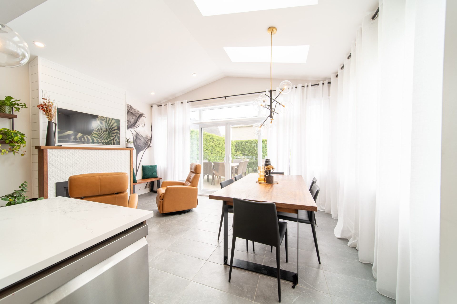 Interior design, Furniture, Table, Plant, Building, Cabinetry, Houseplant, Chair, Fixture, Architecture