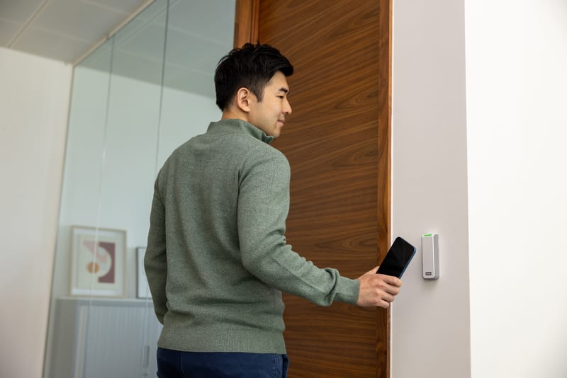 Electronic device, Mobile phone, Gadget, Finger, Telephony, Technology, Wrist, Smartphone