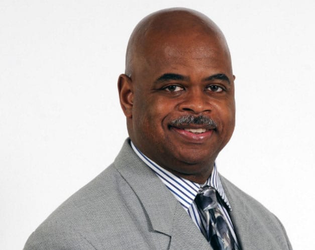 Dress shirt, Forehead, Cheek, Smile, Chin, Jaw, Gesture, Tie, Collar