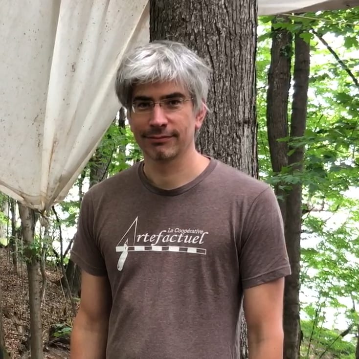 Active Shirt, Head, Sleeve, Face, T-shirt, Shoulder, Mouth, Neck, Smile, Eye