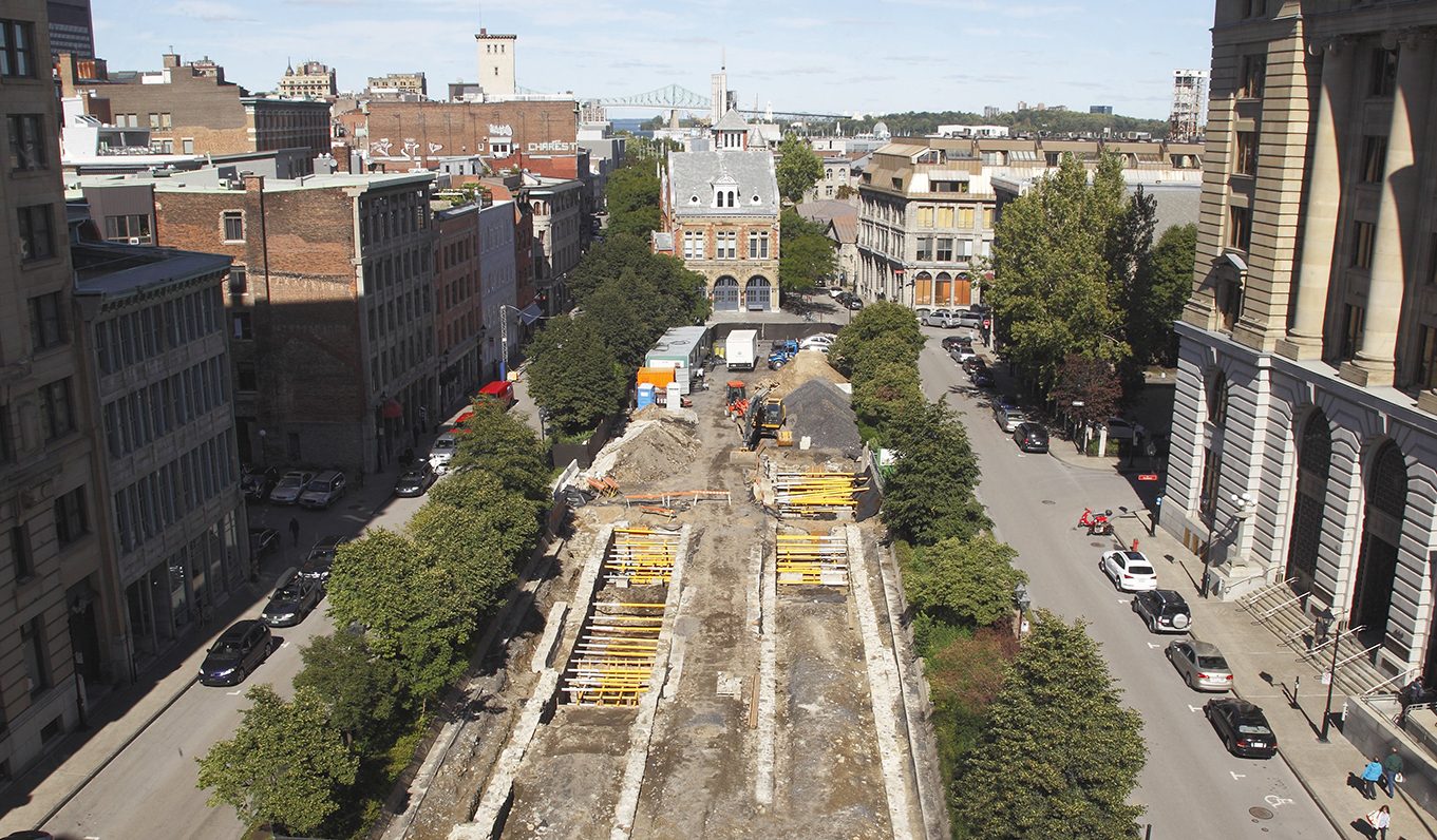 Road surface, Urban design, Plant, Sky, Building, Window, Tree, Thoroughfare, Vehicle, Neighbourhood