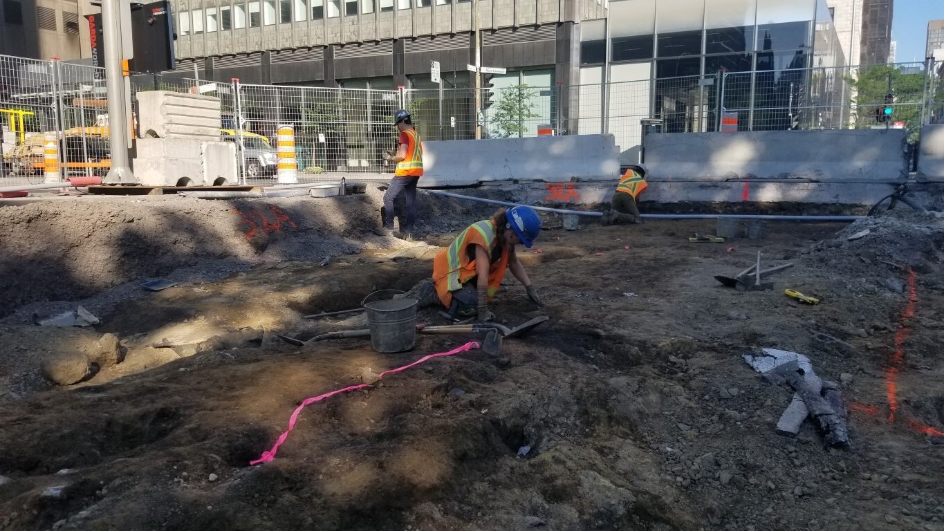 Road surface, Building, Asphalt, Tradesman