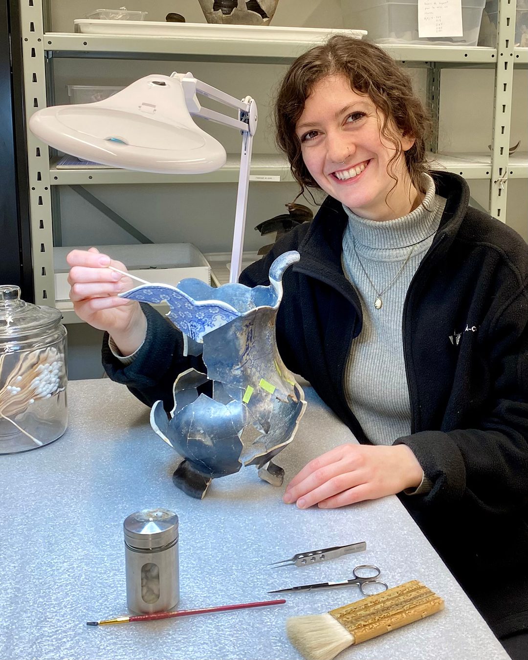 Smile, Tableware, Sleeve, Table