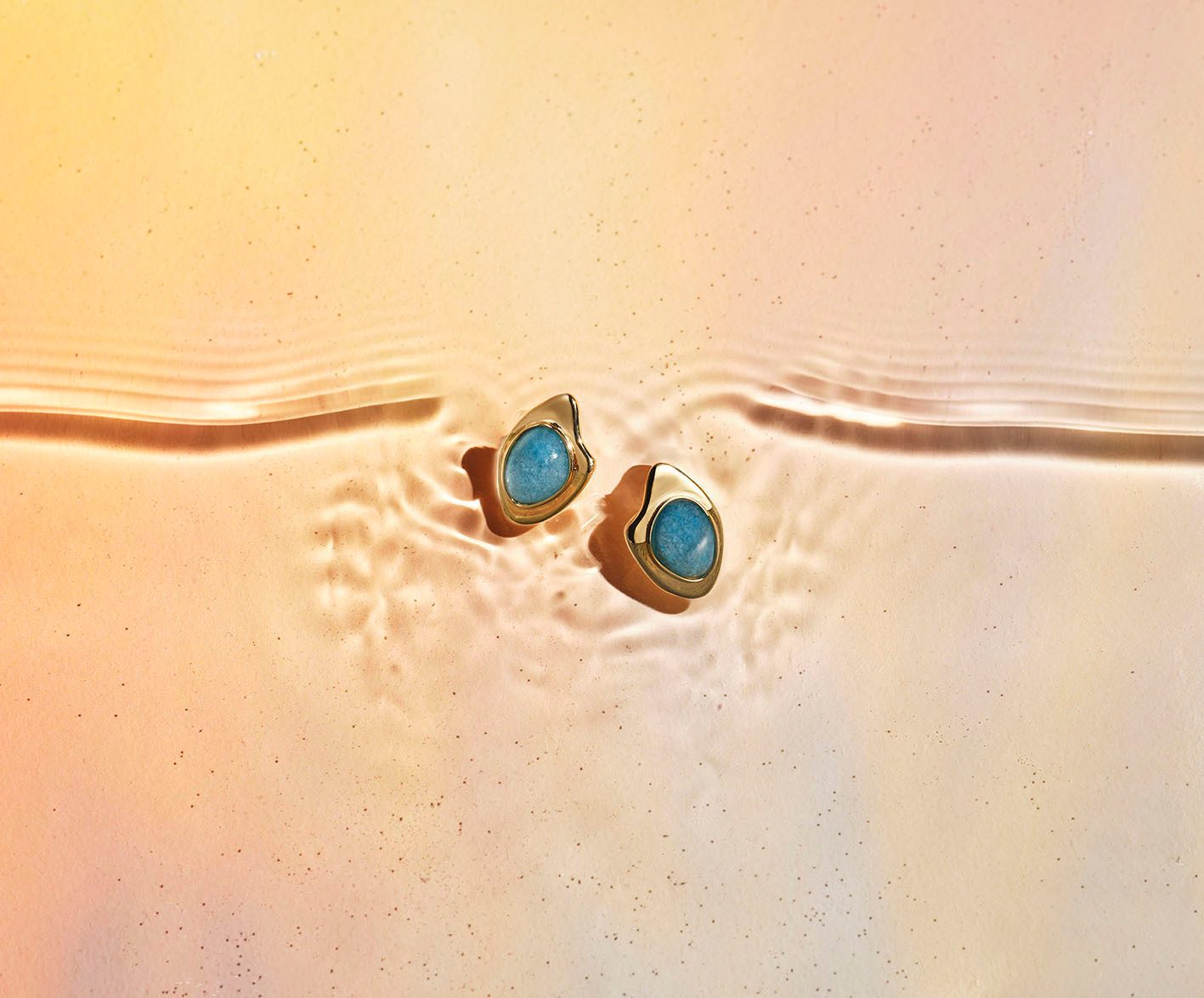 Body jewelry, Liquid, Wood