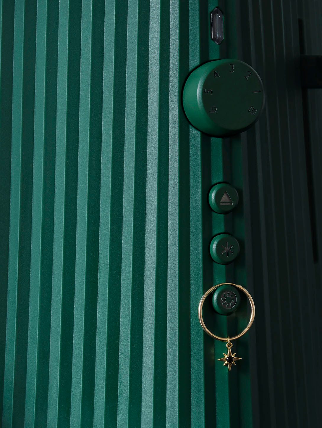 Green, Wood, Handle, Font