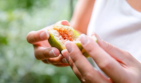 People in nature, Food craving, Hand, Recipe, Finger, Ingredient