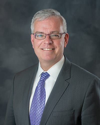 Vision care, Dress shirt, Forehead, Glasses, Smile, Eyebrow, Tie, Sleeve, Gesture, Collar