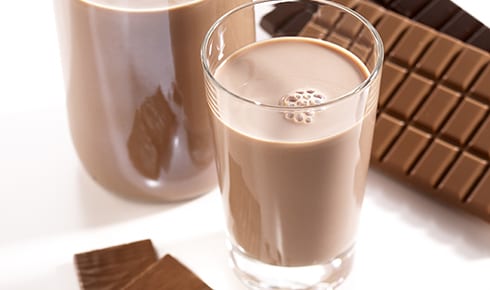 Alcoholic beverage, Brown, Drinkware, Tableware, Cup, Food, Barware, Liquid, Ingredient, Serveware