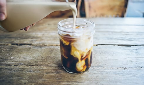 Alcoholic beverage, Drinkware, Food, Coffee, Liquid, Cocktail, Ingredient, Fluid, J&#xE4;germeister, Wood