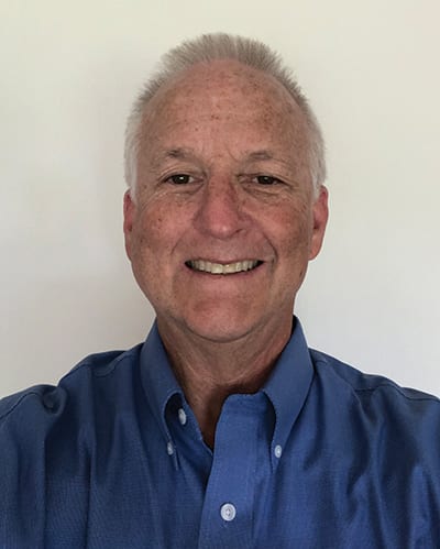 Dress shirt, Forehead, Smile, Sleeve, Collar