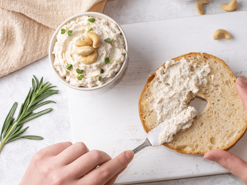 Sliced bread, Staple food, Kitchen utensil, Tableware, Dishware, Ingredient, Plate, Recipe, Cuisine