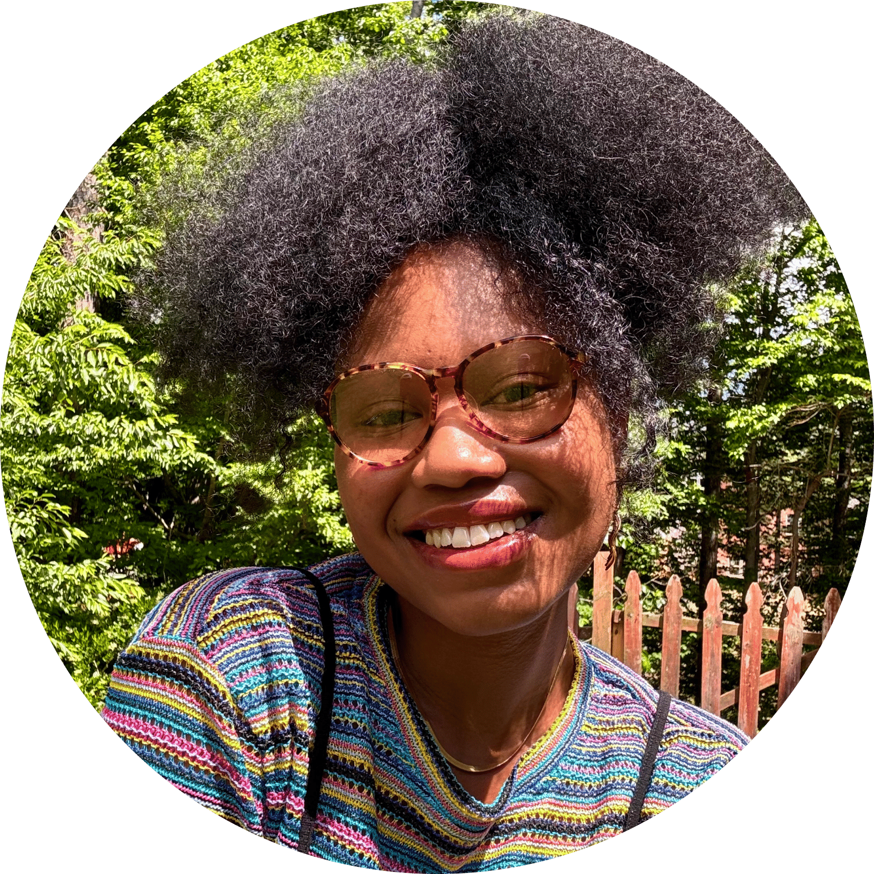 Jheri curl, Forehead, Smile, Chin, Eyebrow, Botany, Afro, Wig