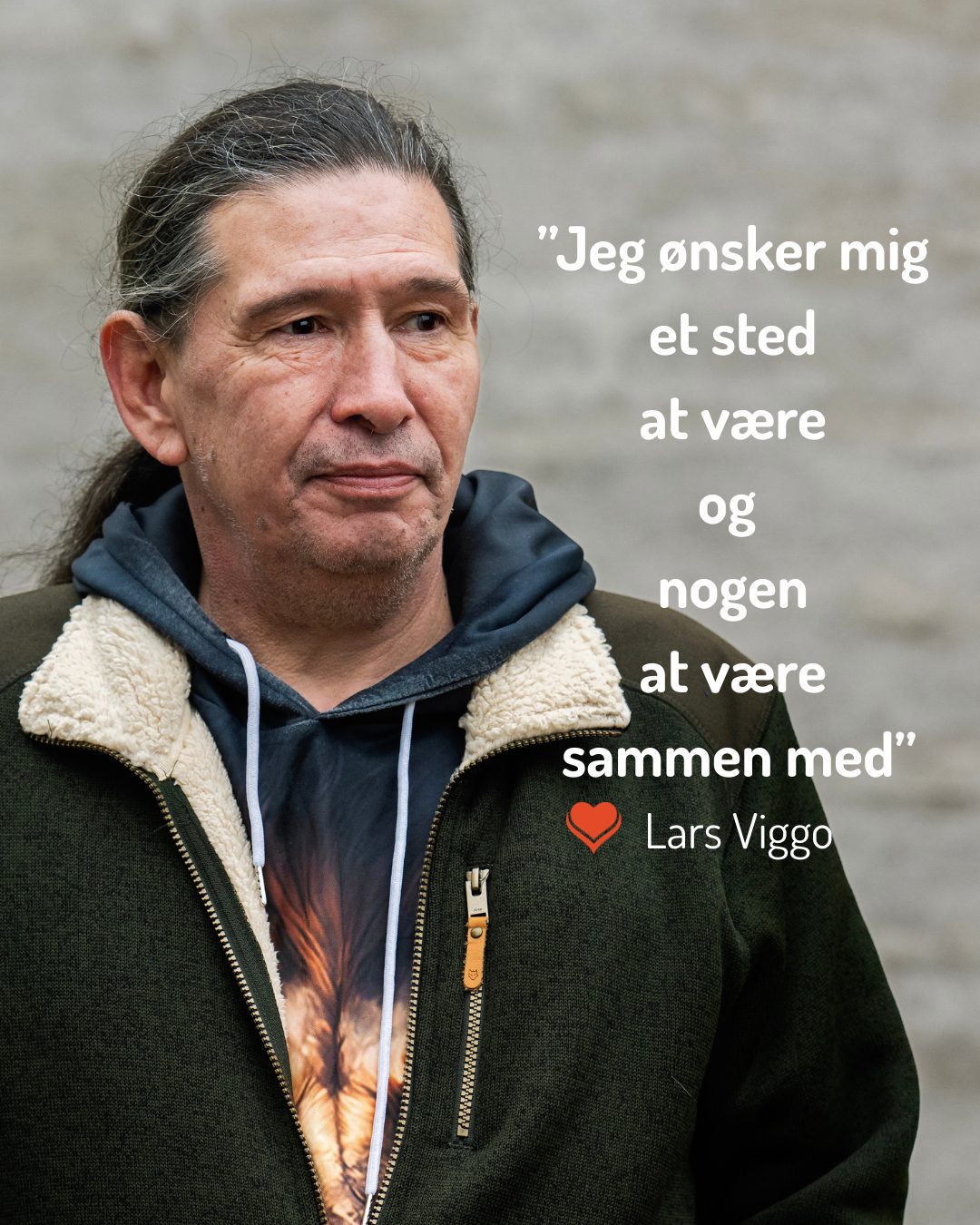 Man in green jacket, half-body shot, with Danish text: "Jeg ønsker mig..." and "Lars Viggo."
