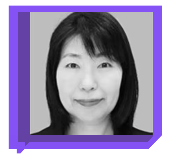 Facial expression, Hair, Nose, Cheek, Smile, Eyebrow, Eye, Eyelash, Jaw, Gesture